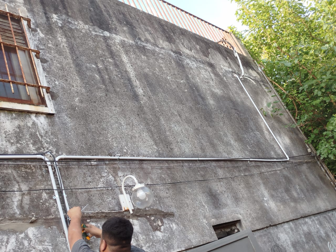 Servicio de electricista urgente en Zona Norte